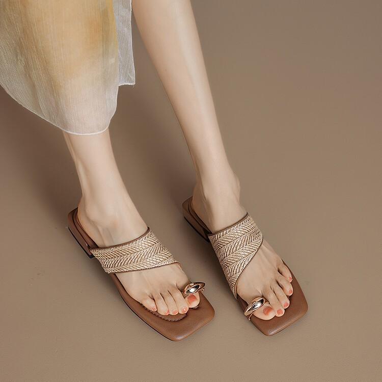 Holiday wind~ hand-woven flat-bottomed sandals 2025 summer breathable gold buckle square head set toe slippers women's slippers outdoor