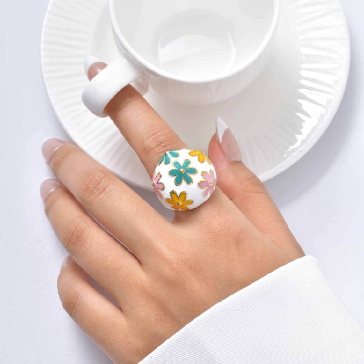 Elegant Flower Rings Unique Rings Hand Accessory Stainless Steel Texture Suitable for Parties and Daily Outfits Wear
