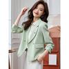 Witte Korte Jas voor Dames, Lentemode met Casual Elegantie, Vrouwelijke Uitstraling en Informele Charme, Ideaal voor Kleine Dames