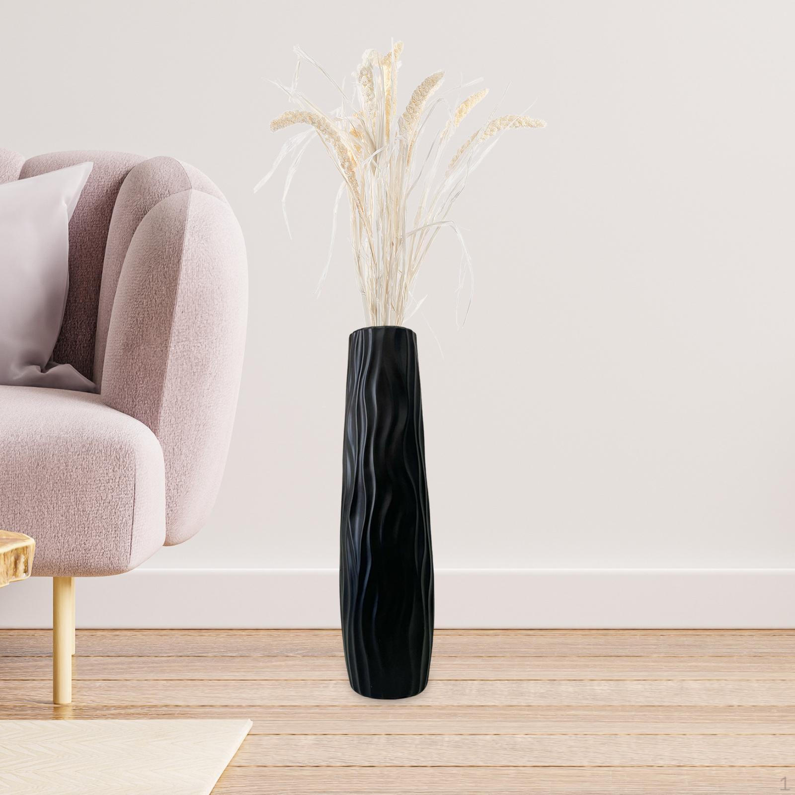 

Напольная ваза в виде высокого цилиндрического декоративного элемента для предложений достаточно места долго чёрный