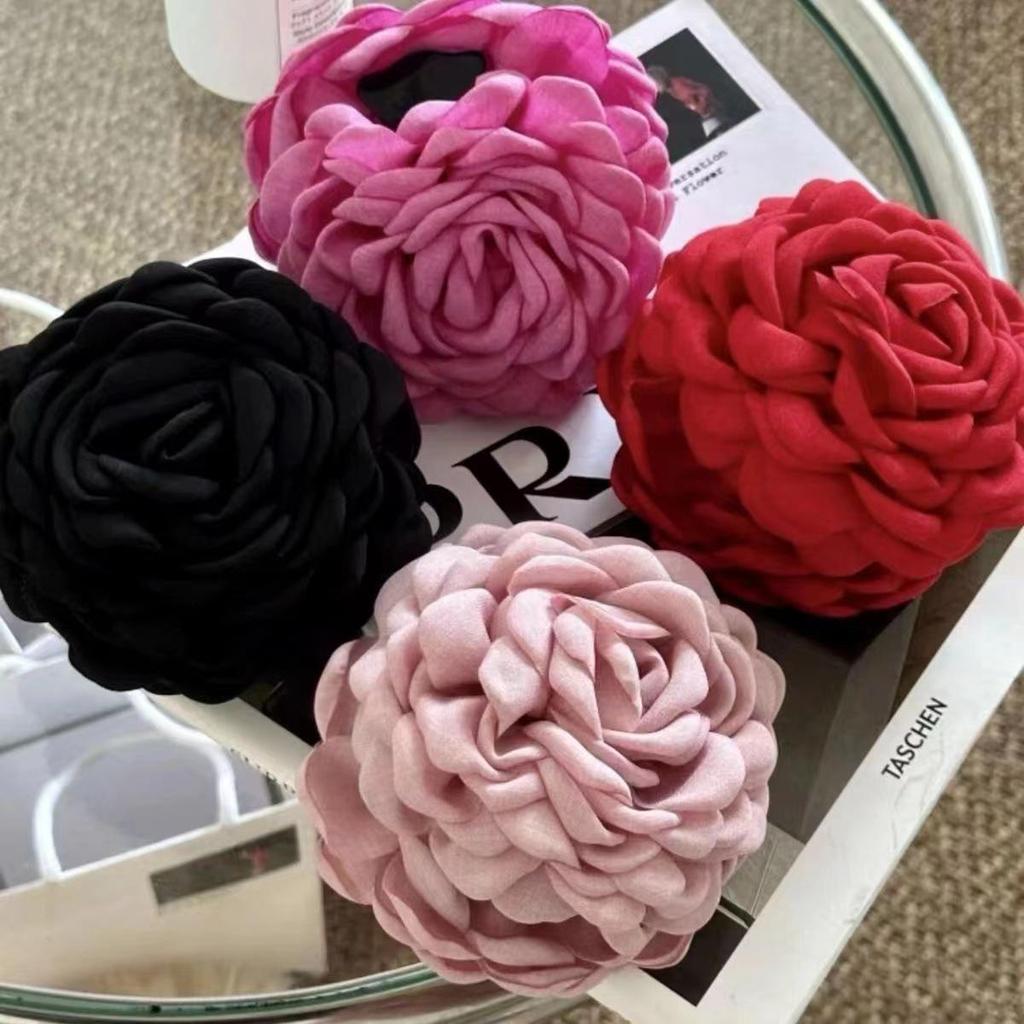 Caro 3D Rose Hair Claw Clip - 2024 High-End Floral Shark Clip for Women, Elegant Headwear