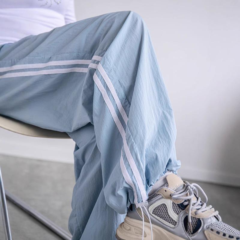 Pantaloni della tuta a righe con barre parallele da donna, primavera ed estate, sottili, vita alta, casual, larghi, ad asciugatura rapida, dritti, a gamba larga