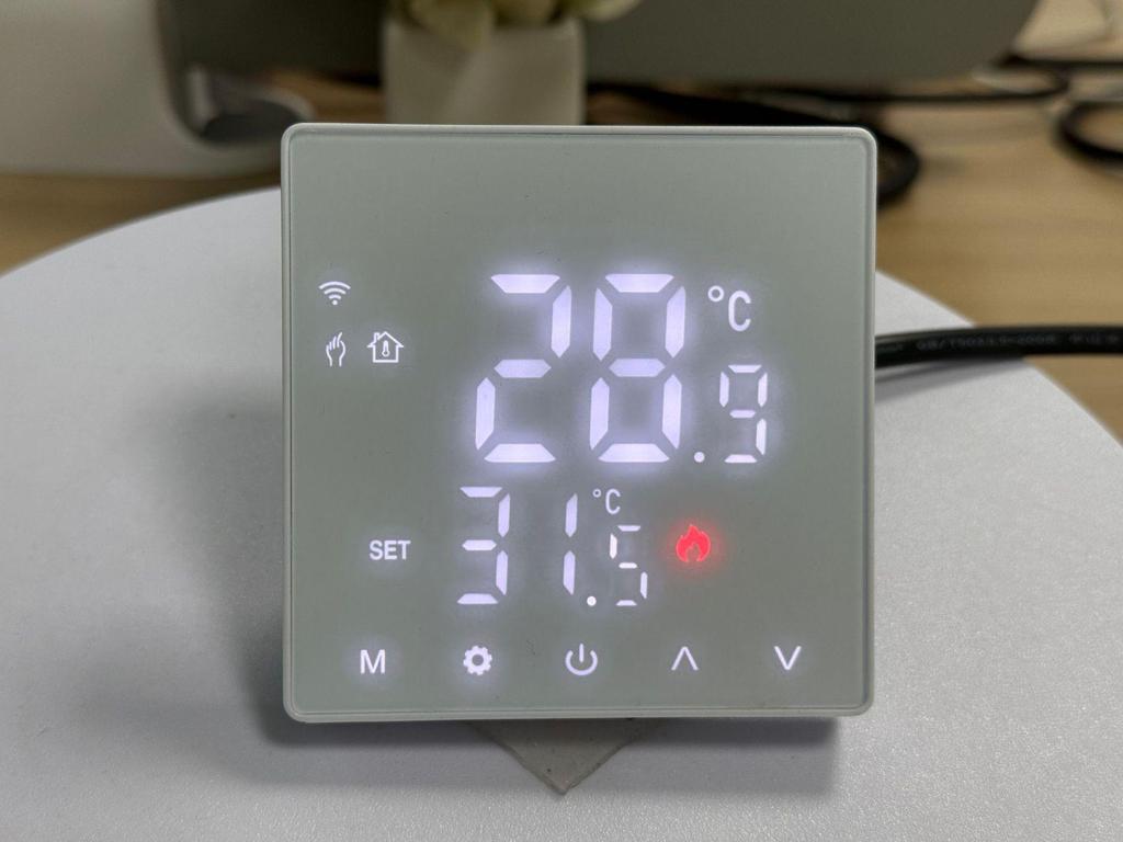 Intelligenter WLAN-Thermostat: Graffiti LED Touch für Elektro-/Fußboden-/Wasserheizung und wandhängende Kessel mit APP- & Sprachsteuerung.