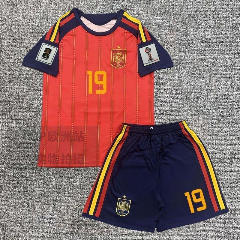 Hochwertiges Fußballtrikot-Set für Eltern und Kinder mit Ärmelpatch 18