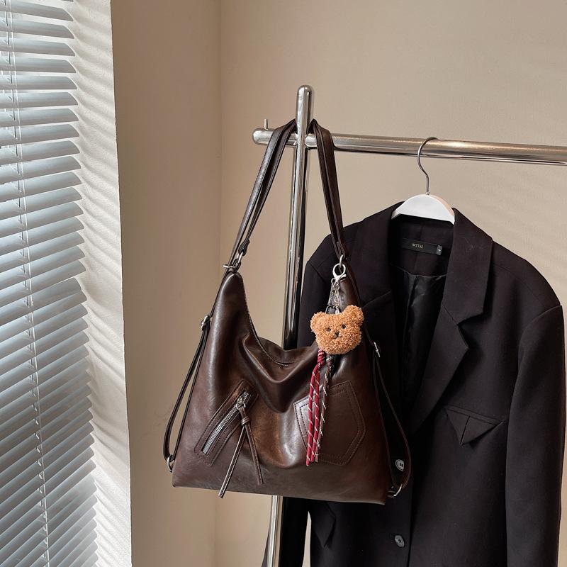 Large Capacity Tote Bag Women's 2025 Autumn New Niche Casual Foreign Style Underarm Bag Commuter Shoulder Backpack