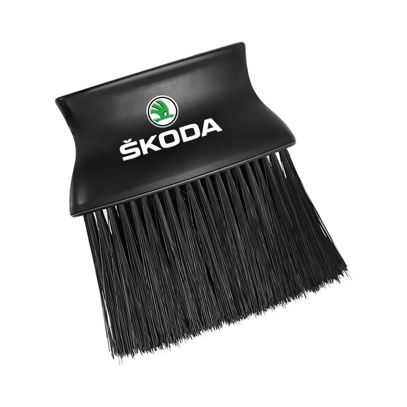 Skoda Logo Car interior sweeping dust soft brush car wash tool artifact car interior gap dust brush air outlet cleaning