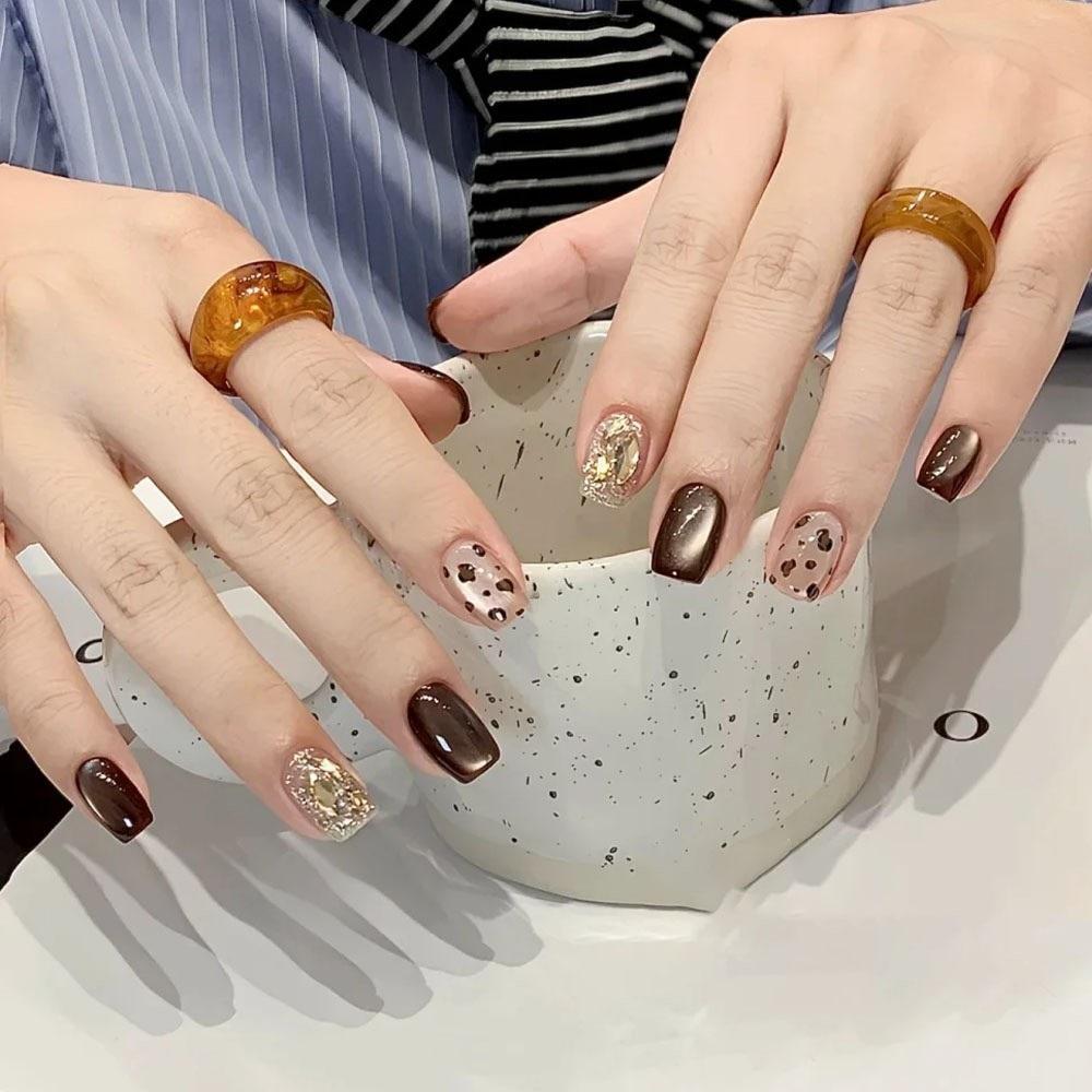 Cat-eye Wearable Nail Patches Ins Style Handmade Manicure Patches Fake Nails New Year Red Environmental Protection