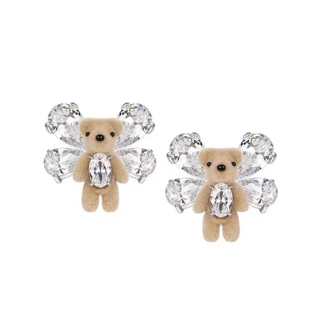 Niche requests for high-end, cute and sweet bear cool wind ear studs