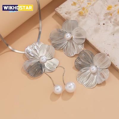 Romantic Hollow Flower Jewelry Set Pearl Pendant Copper Petal Earrings Necklace Suit Studs Elegant Women Jewelry Suit Girls