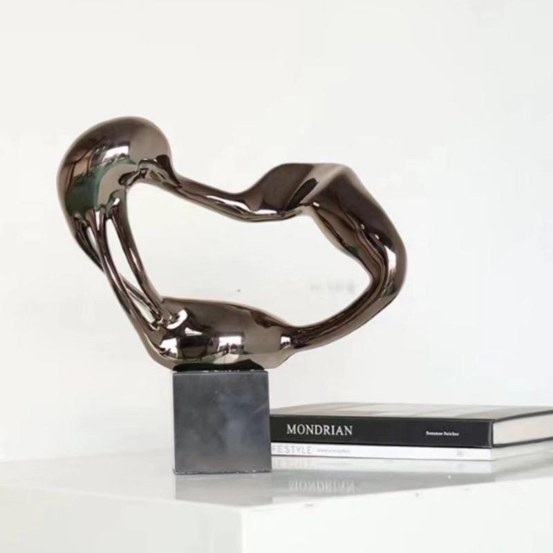 

Resin Figurines Abstract Artist Ornament Modern Minimalist Decorative Desktop Ornaments Living Room Decoration Accessories чорний