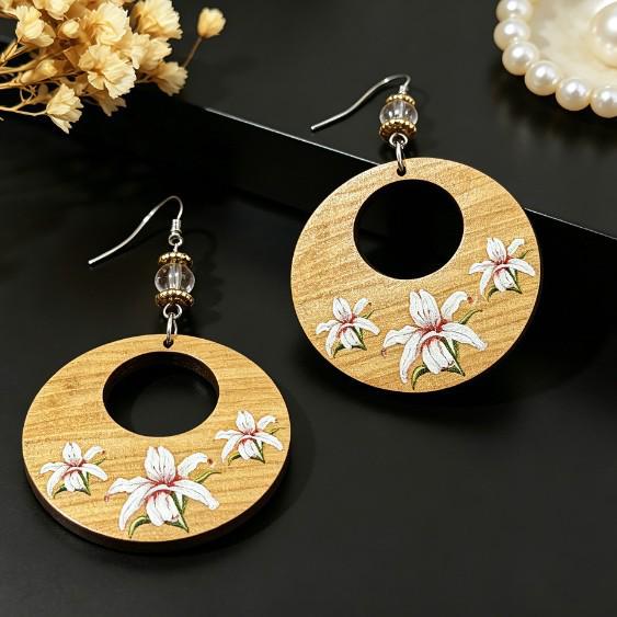 New European and American Wooden Hollow Dangle Earrings - Stylish Small Accessories