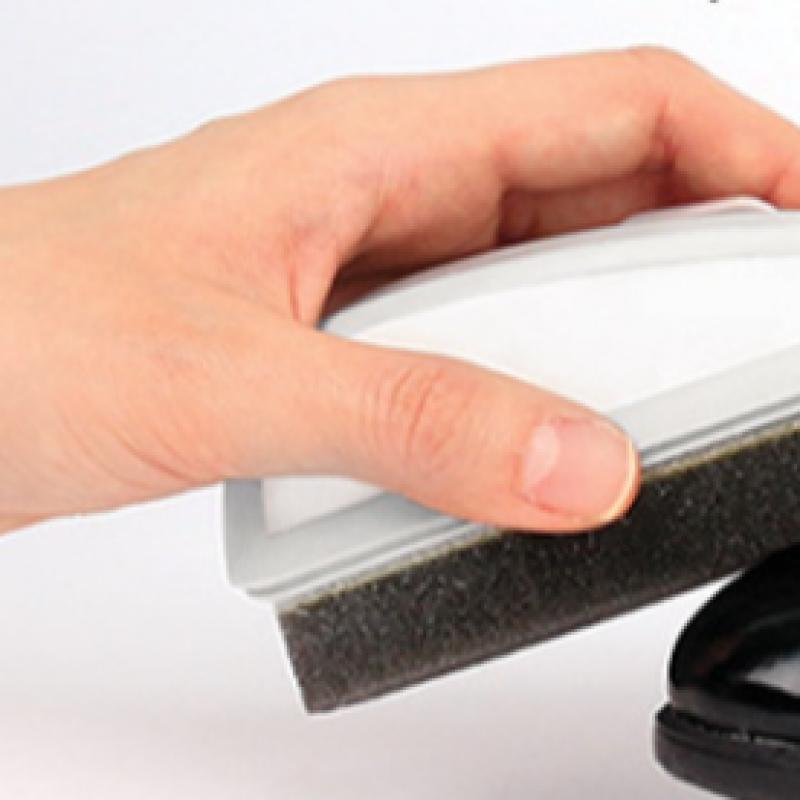 Daiso Glossy Shoe Polish  Colorless 