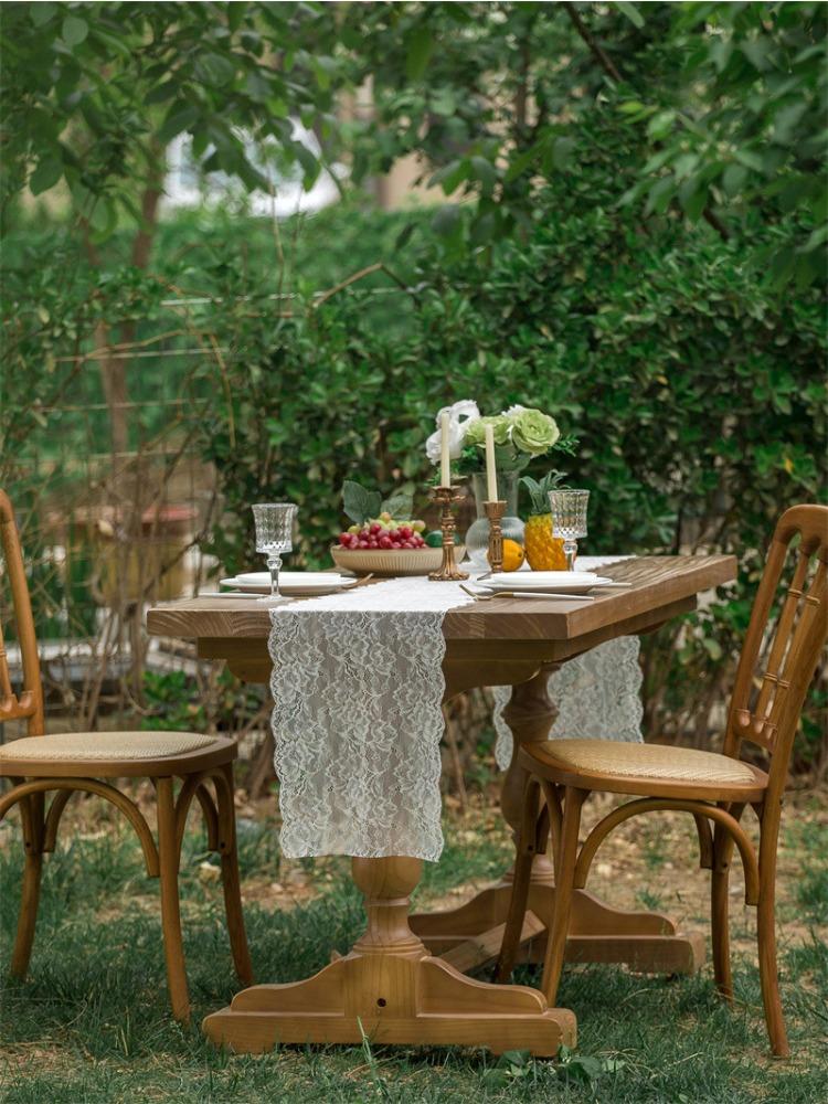 Elegantní krajkový běhoun na stůl Francouzský romantický výřez Atmosféra Prostírání Vhodné pro domácí dekor jídelny Obývací pokoj Svatba Večírek Sváteční dekorace