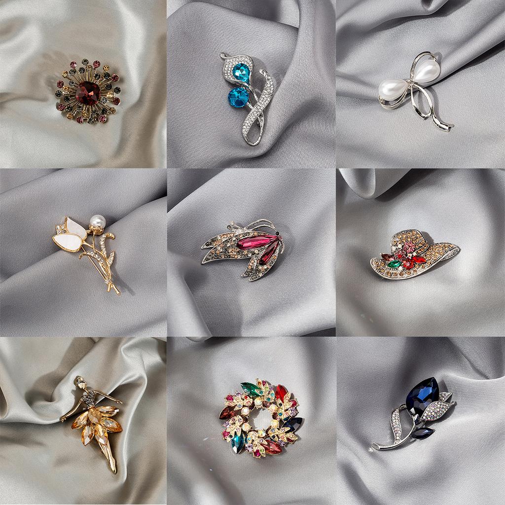 Personalisierte mit Diamanten besetzte Metallbrosche Kragenstift Kollektion, High-End Anti-Licht Blume Schmetterling Krone Brosche