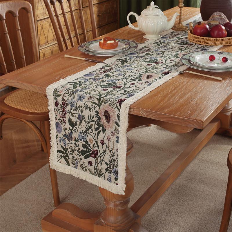 Vintage Green Jacquard Tassel Table Runner with Floral Design - Polyester, Frayed Edges, Perfect for Parties, Birthdays,Weddings,and Family Gatherings
