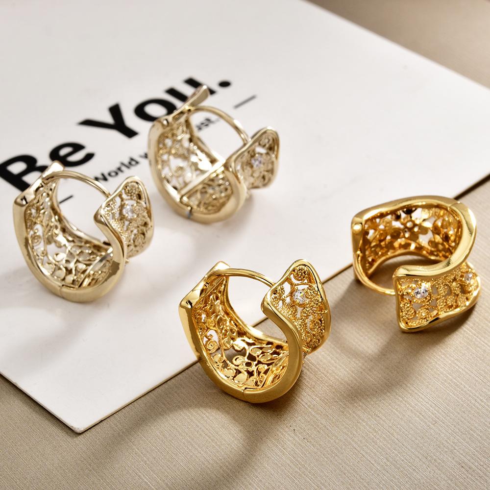 European Vintage Hollow Filigree Hoop Earrings Gold Plated Zircon Wide Ear Buckles for Women