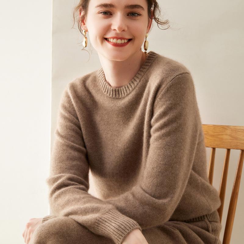 Women's Classic Round Neck Cashmere Sweater - Thickened Autumn/Winter Loose Knitwear Base Layer