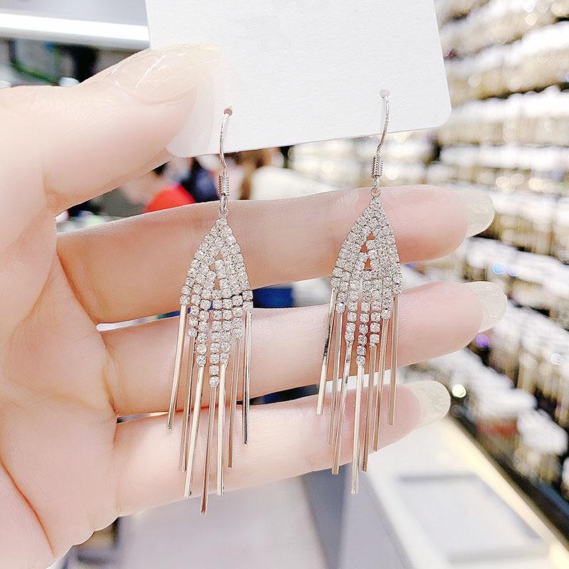 Versatile Tassel Earrings with Fashionable Temperament, Women's New Trendy and Personalized Earrings, Versatile Internet Celebrity Earrings, Ear Hooks