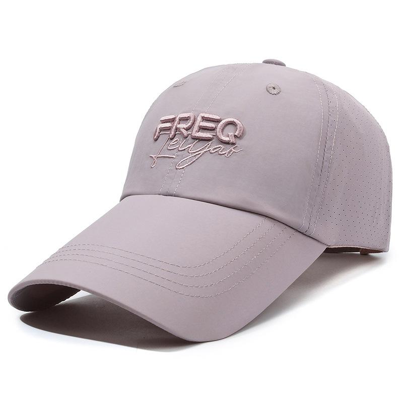 

Новая вышитая бейсболка с буквой для мужчин и женщин, для отдыха на открытом воздухе, солнцезащитная, модная, универсальная, для путешествий Adjustable светло-фиолетовый