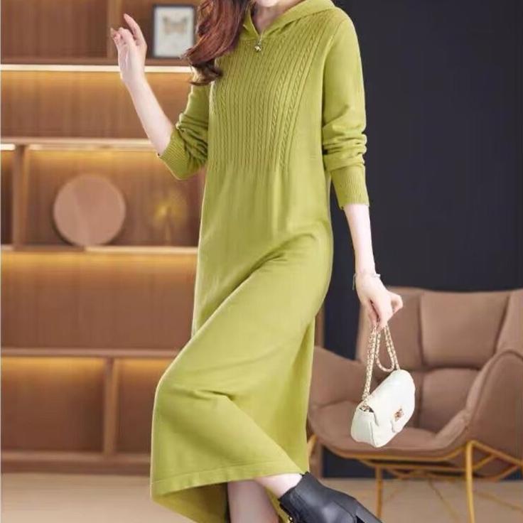Langgestricktes Kleid mit Kapuze für Damen, trendiges und lässiges langes Pulloverkleid, einfarbiger Pullover für Herbst und Winter