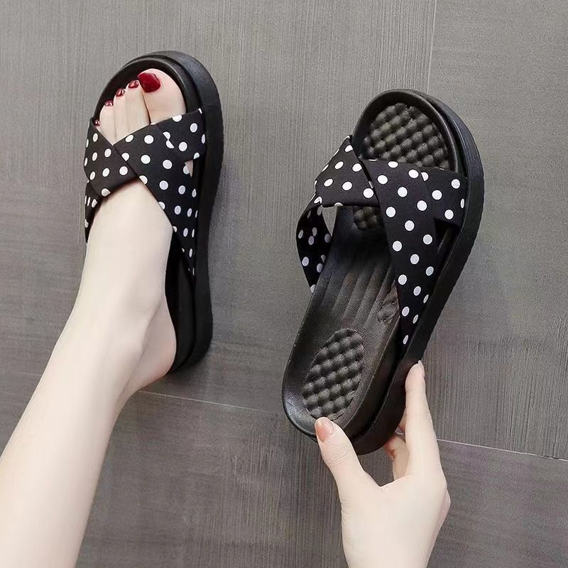 

Cool slippers outer wear heightening non-slip deodorant silent ins tide super fire beach soft-soled platform women s shoes 40/41 [one size smaller] зелений
