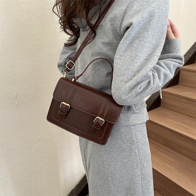 Neue Wintermode Kleine Tasche für Frauen Einfarbig Hand-gehalten One-Shoulder Fashion Retro Umhängetasche Kleine Quadratische Tasche