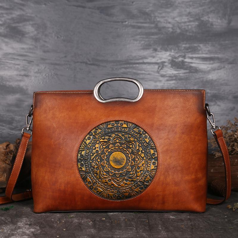 Genuine Leather Clutch Bag Vintage Totem Embossing Handbags Shoulder Crossbody Bags for Women Purse GZW