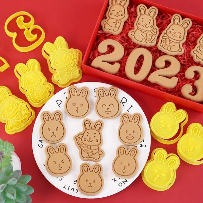 Cartoon Cute Rabbit Cookie Cutters Holiday Biscuit Fondant Cookie Stamps