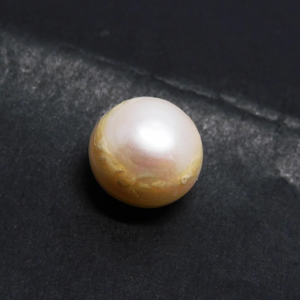 Natural White Pearl Loose Gemstone 6.75 Ct Sea Mabe Round Cut for Jewelry Making and Gem Collections