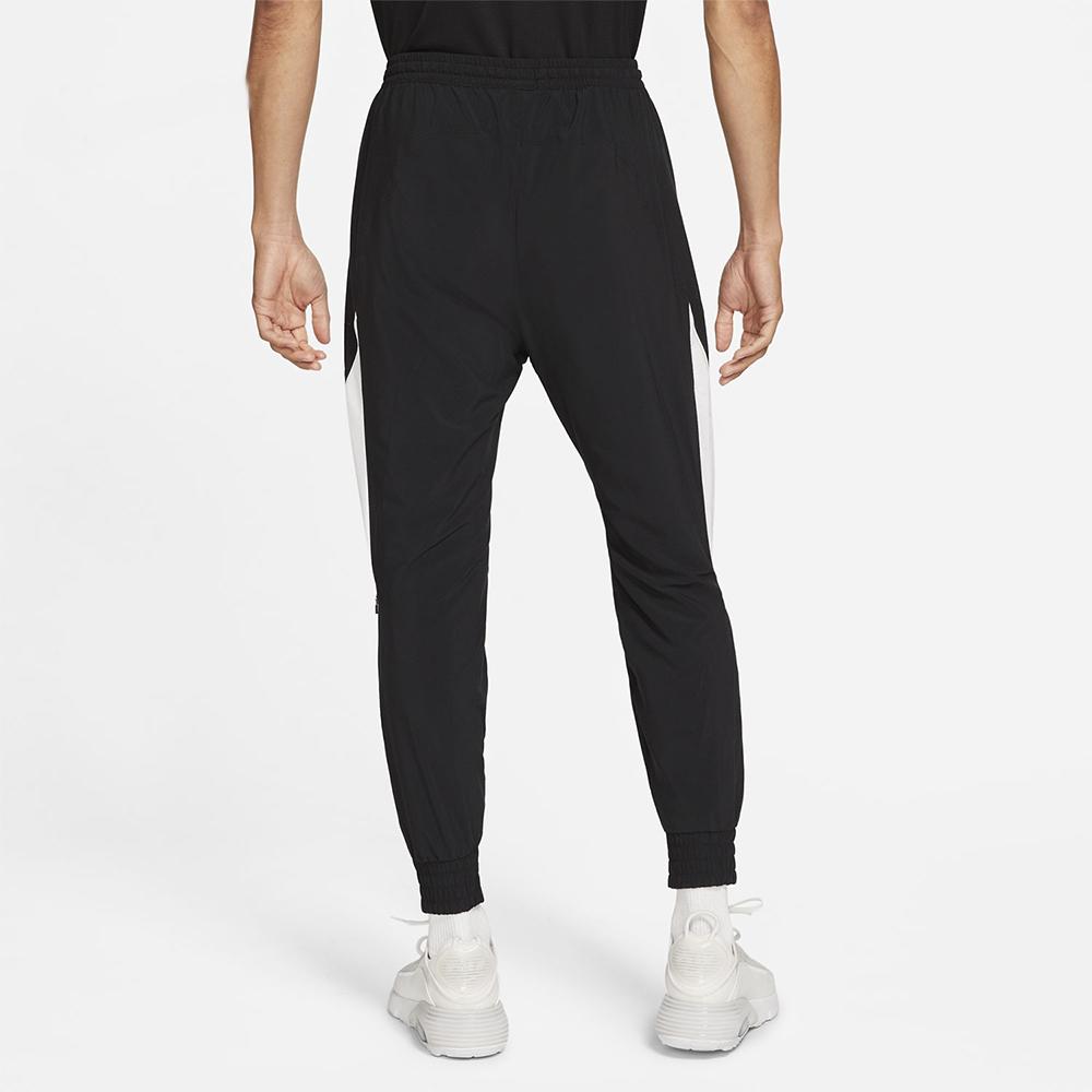 Nike Jogginghose im Farbblockdesign mit Bündchen an den Knöcheln Herren Hosen Schwarz CZ1002-010