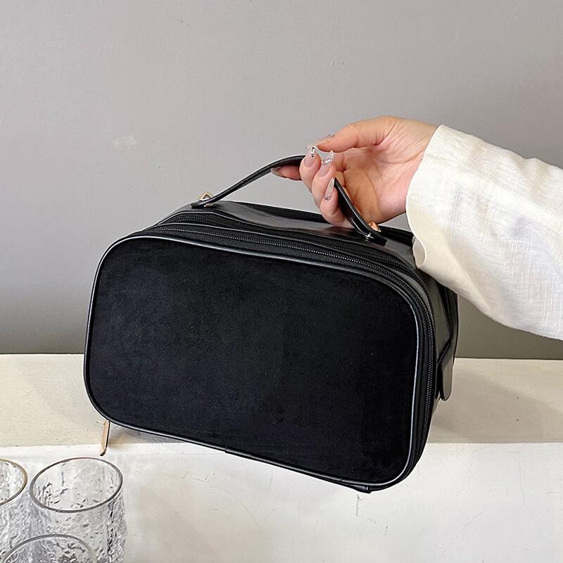 OEING Large Capacity Cosmetic Bag
