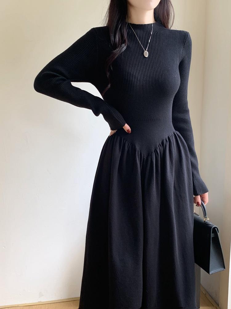 

Корейский стиль, приталенное длинное платье-свитер с полувысоким воротником One Size чёрный