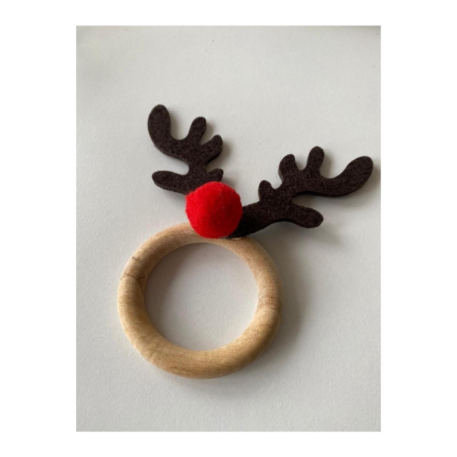 

Set Of 6 Christmas Themed Reindeer Wooden And Felt Napkin Rings чистый