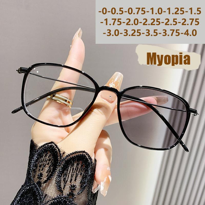 Photo-sensitive Anti-blue Light Men's Ultra-light Small-sized Near-sighted Glasses 6053