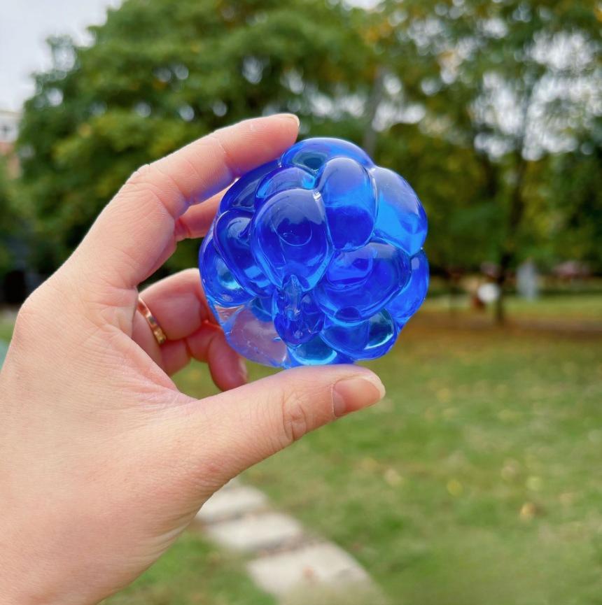 Squishy Colorful Noise Stress Ball, Crunchy Squeeze Toy for Anxiety Relief, Moldable Fidget Toy for Adults Kids Relaxation Gift