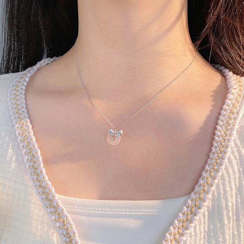 Sweet Bow Tie, Safety Buckle Necklace, Female Minority Design Sense, Girlfriend Gift Necklace Ornament