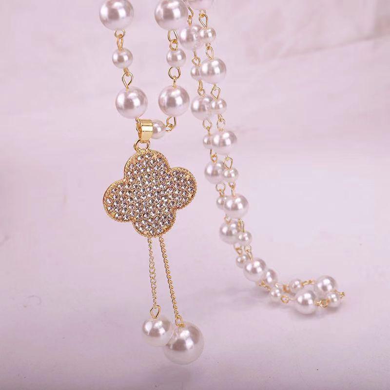 Korean Pearl Necklace: Luxurious Long Sweater Chain for Autumn/Winter