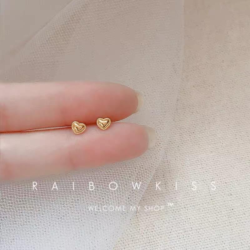 Gold Color Simple Small Butterfly Stud Earrings for Women Cute Hypoallergenic Daily Wear Ear Piercing Jewelry Wholesale