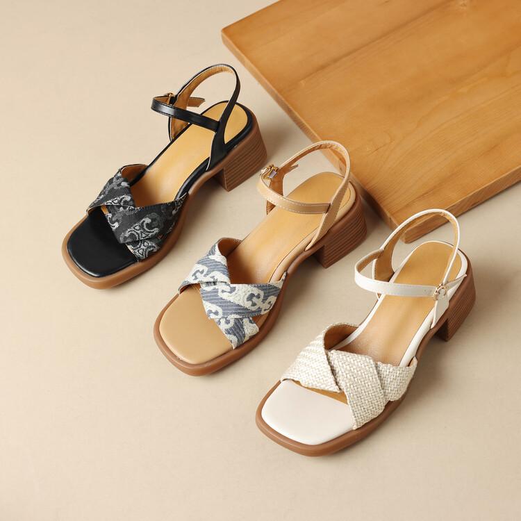 

Новые модные босоножки на среднем каблуке с квадратной головкой и пряжкой