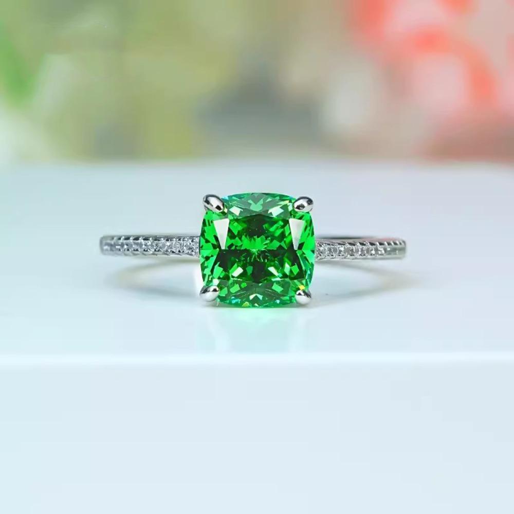 Women Jewelry Set Luxury Emerald Ice Cut Princess Square Pendant Necklace and Simple Green Diamond Ring