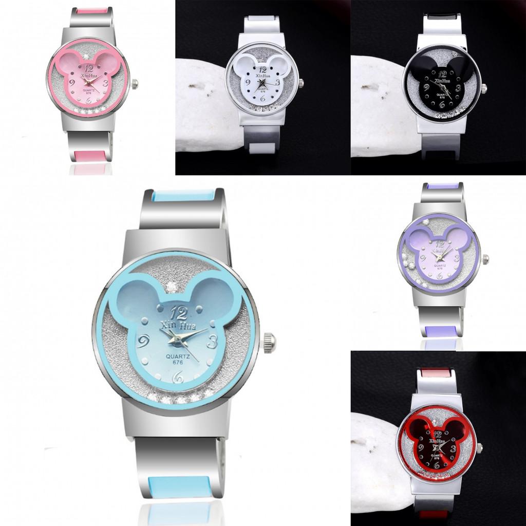 Stylish Women's Alloy Bracelet Quartz Watch With Elegant Design And Unique Colors