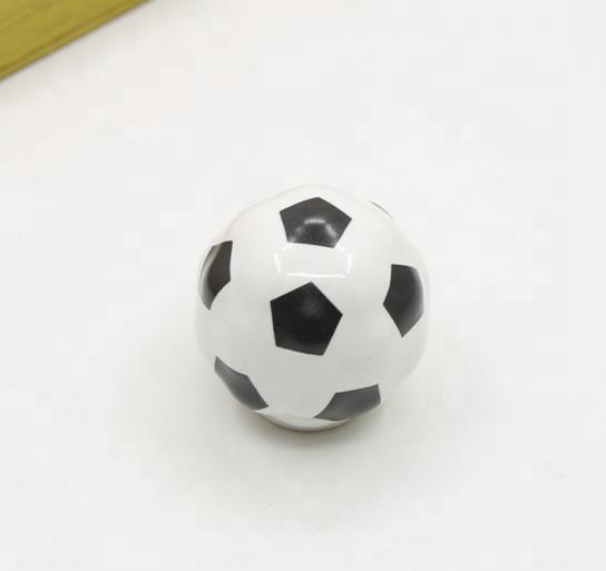 Boutons de Tiroir en Céramique Porcelaine Type Balle Tirants de Meuble de Cuisine Football Poignées Décoratives Quincaillerie d'Ameublement