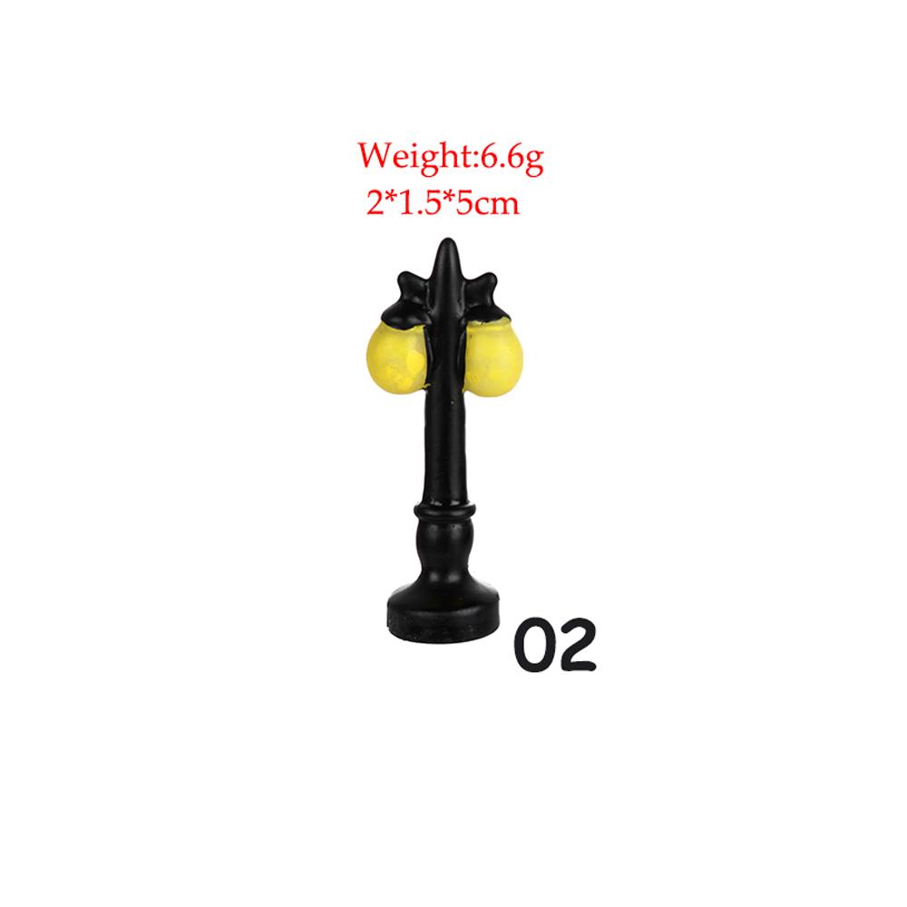 Retro Mini Street Lamp Miniature Garden Ornament Streetlight Figurines Fairy Garden Decoration Resin Craft Micro Landscaping