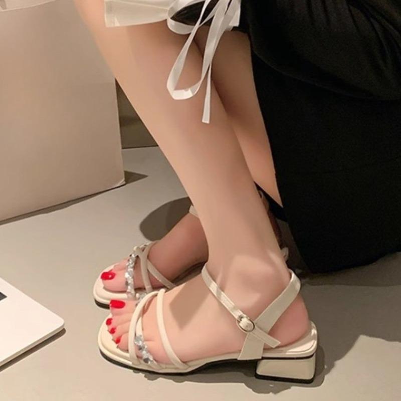 Neue Schuhe Wasserdiamant-Sandalen Dicke Absätze Schulterfreie Schuhe