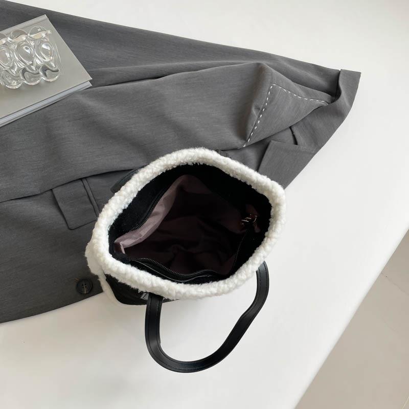 Autumn and Winter New Large-capacity Commuter Suede Splicing Casual Texture Matte Retro Shoulder Underarm Handbag