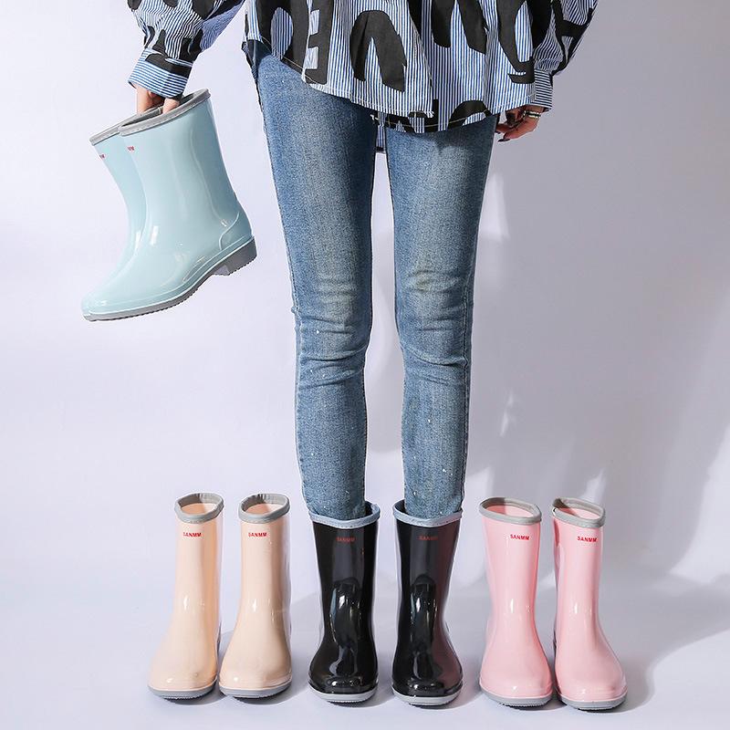 Mode Damen-Wasserschuhe mit mittelhohem Schaft Regenstiefel mit Plus-Samt und Baumwolle Damen-Gummischuhe Überschuhe