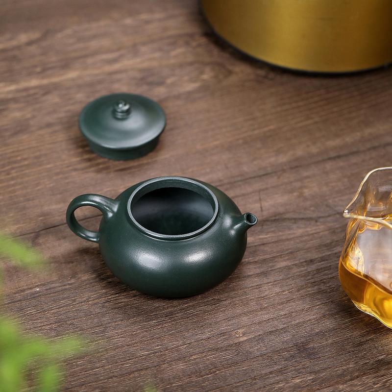 Chinese teapot Yixing Zisha Clay Teapot 180ml Artisan-Crafted Green