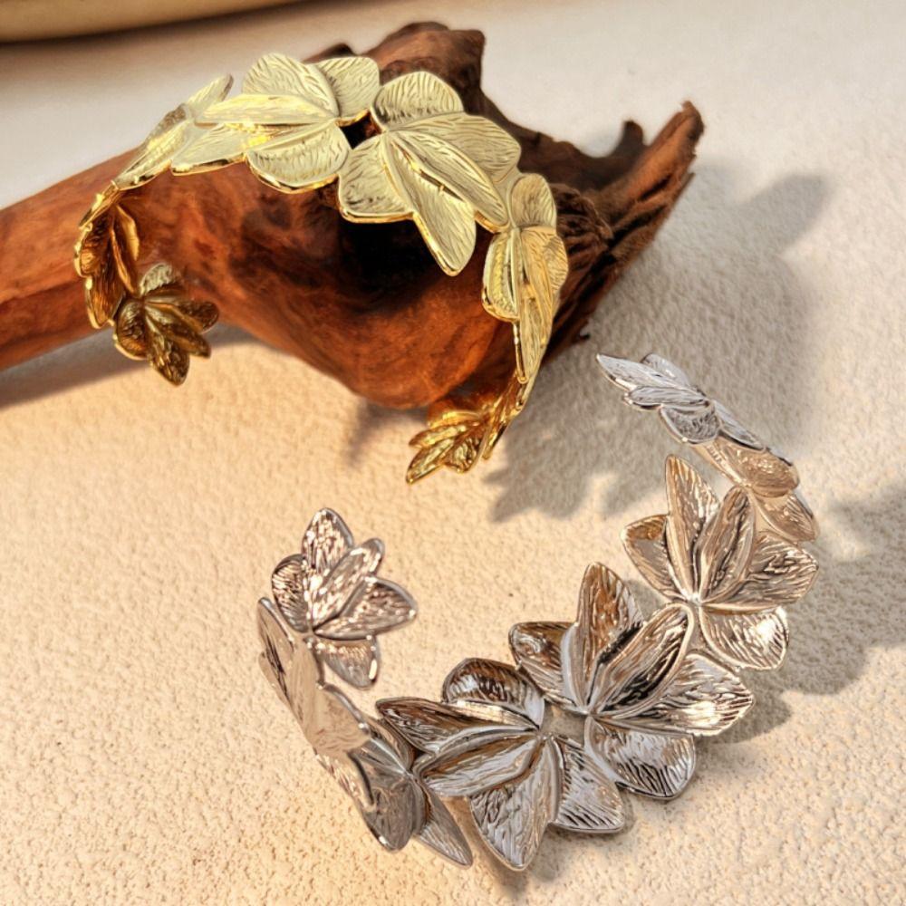 Spliced Flower Open Bracelet Hollowed-out Charm Bracelet Fashion Pearl Bracelet  Female Accessories