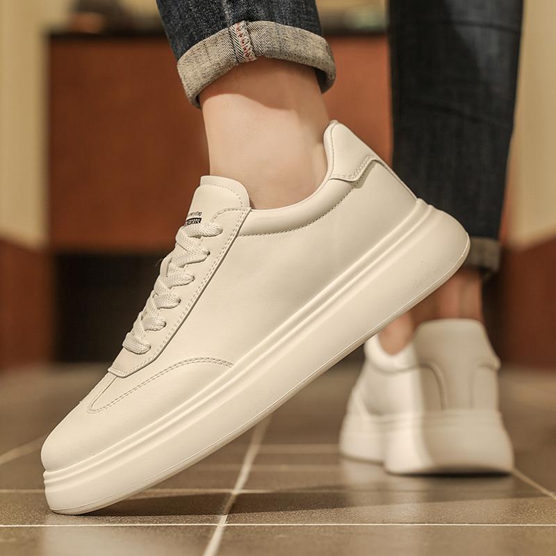 Fashion Outdoor Men Casual Shoes 2025 New Arrival Classic Mens Sneakers Lace-up Walking Shoes Leather Mens Comfortable Driving Flats