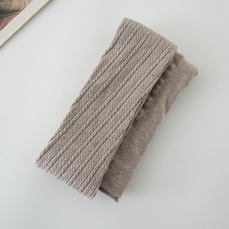 Women's Japanese Retro Cable Knit Fleece-Lined Stirrup Leggings - Autumn/Winter Style White Pantyhose